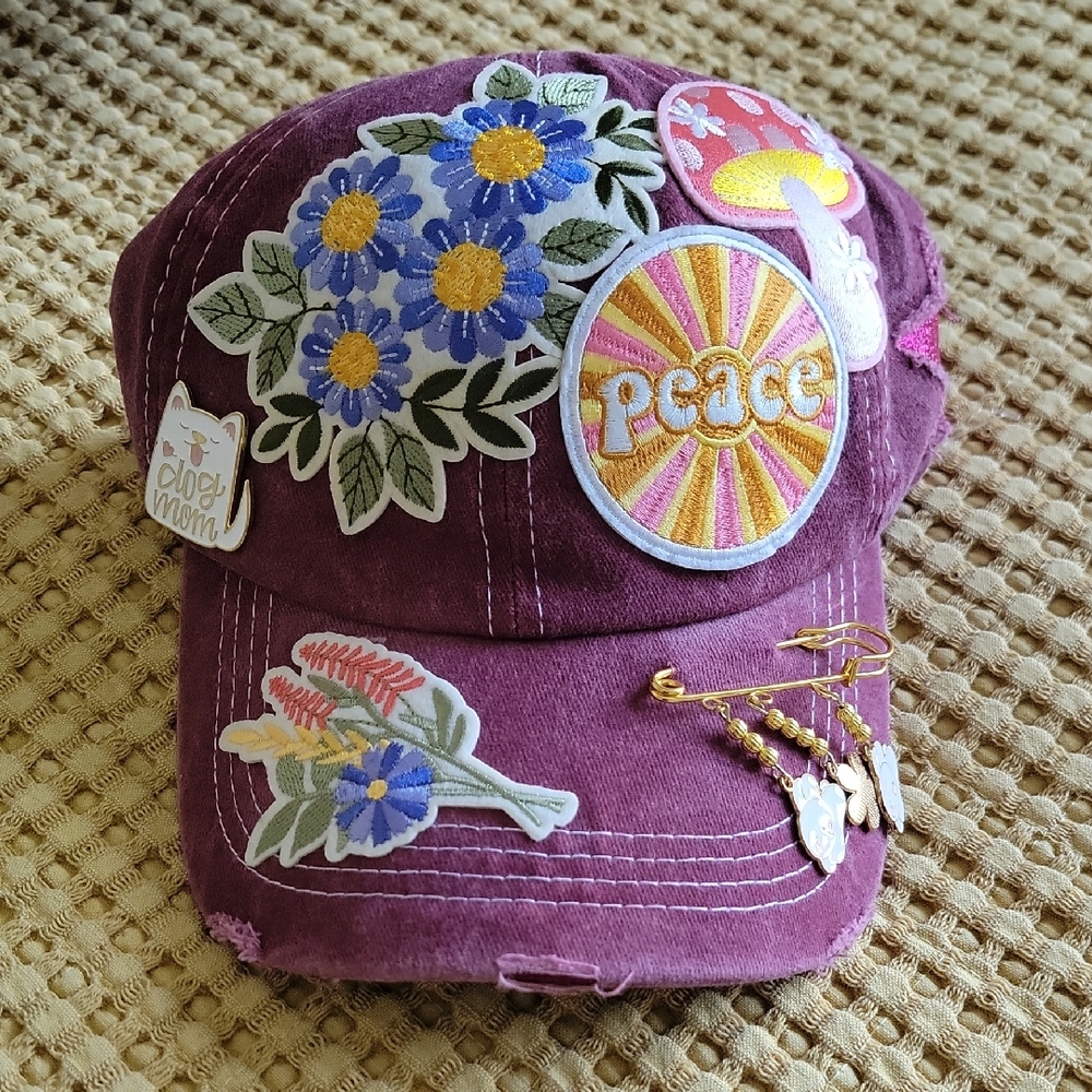 💗 Funky Distressed Vintage Style Floral & Peace Patches Dog Mom Baseball Cap
